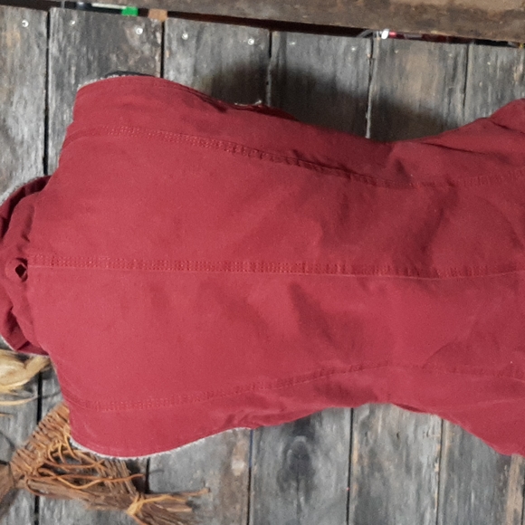 Burgundy carhartt style sherpa canvas vest - Picture 4 of 7